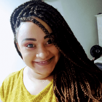 Thais Ariana Carvalho